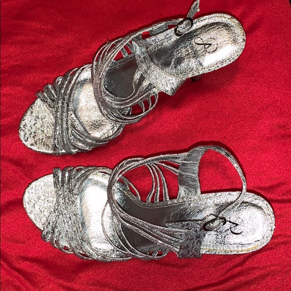 Silver sparkling high heels